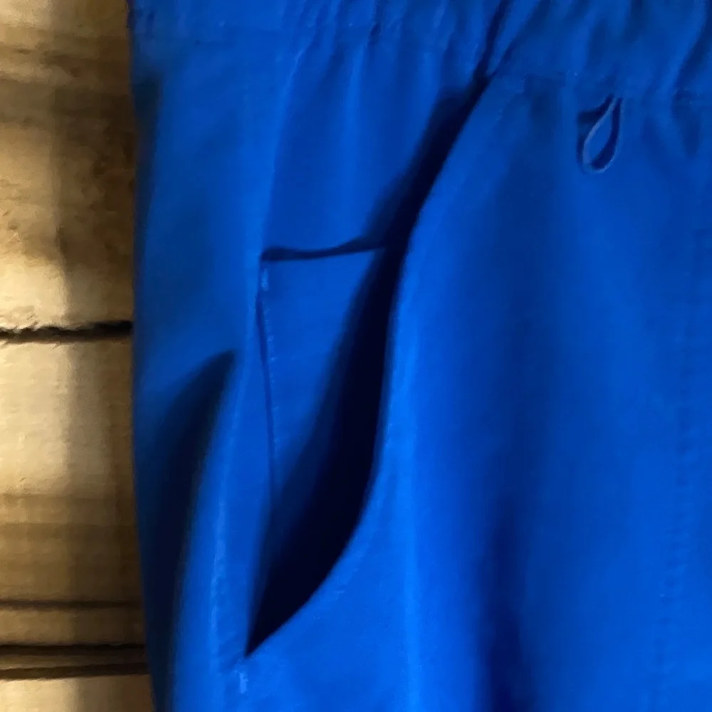 Figs Cairo Men's Bright Blue Cargo Scrub Pants size 30x34 drawstring waist